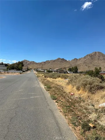 0 Otoe, Apple Valley, California 92307 — photo 4