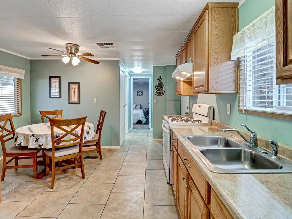 08-3 Hoover Drive-8