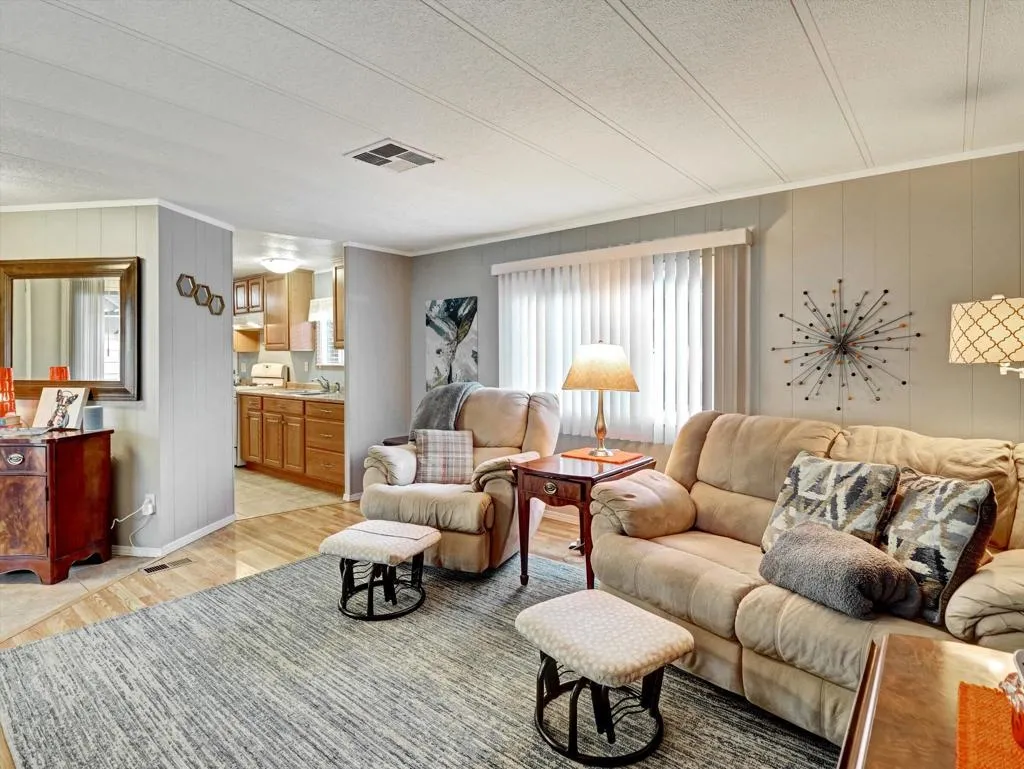 3 Hoover Dr