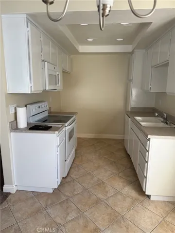 135 S Poplar 30, Brea, California 92821 — photo 5