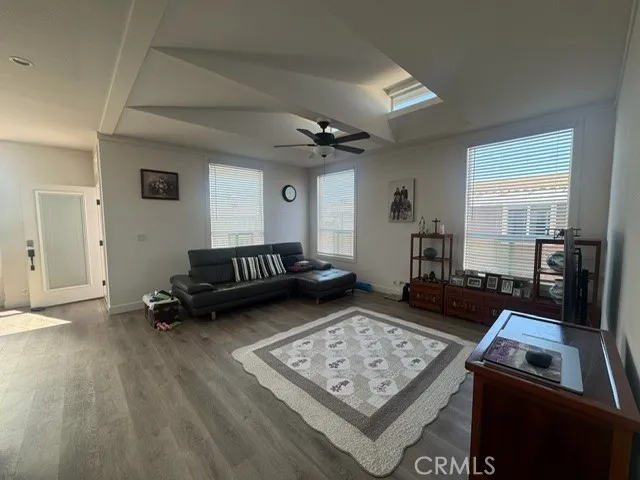 7271 Katella Avenue 10, Stanton, California 90680 — photo 4