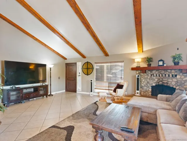749 De Luz, Fallbrook, California 92028 — photo 4