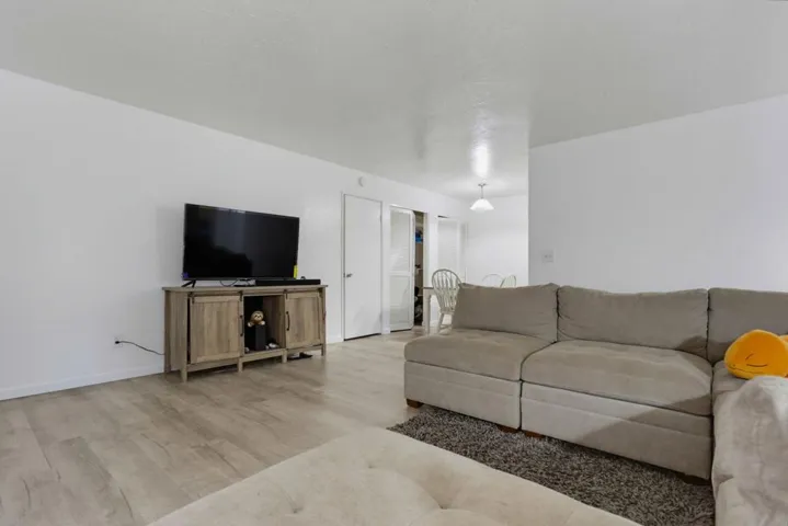 265 Loma Alta B1, Oceanside, California 92054 — photo 5