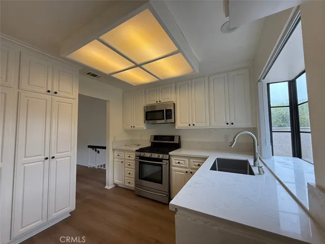 15 Starfall, Irvine, California 92603 — photo 5