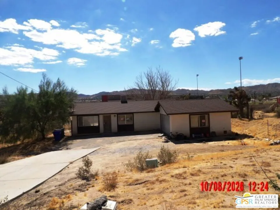 56613 Sunnyslope Dr