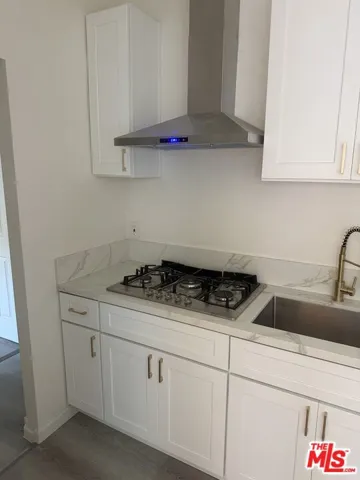 1201 E 20th Street 1201, Los Angeles, California 90011 — photo 5