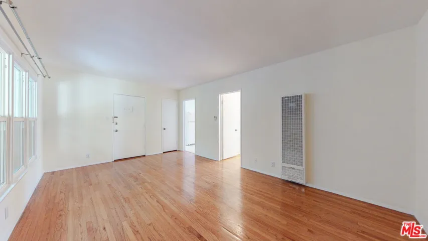 11284 Montana Avenue 4, Los Angeles, California 90049 — photo 5