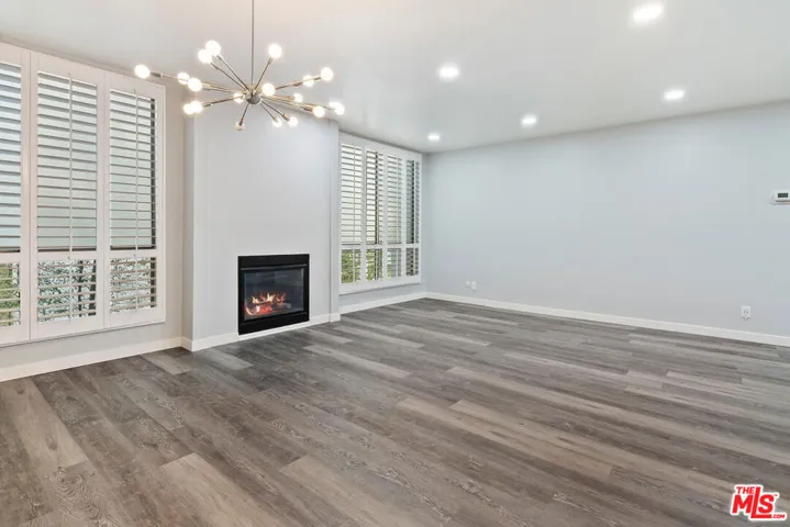 927 N Kings Road 107, West Hollywood, California 90069 — photo 4