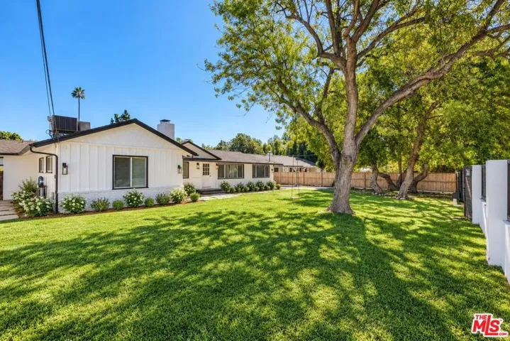 5738 Rhodes Avenue, Valley Village, California 91607 — photo 4
