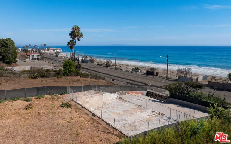 21415 Pacific Coast Highway, Malibu, California 90265 — photo 4
