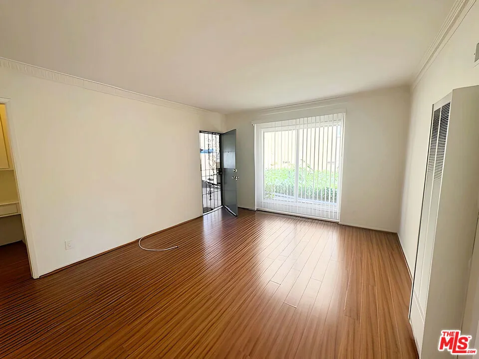 4919 Beverly Blvd #1