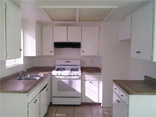 13797 La Mesa Dr C, Desert Hot Springs, California 92240 — photo 5