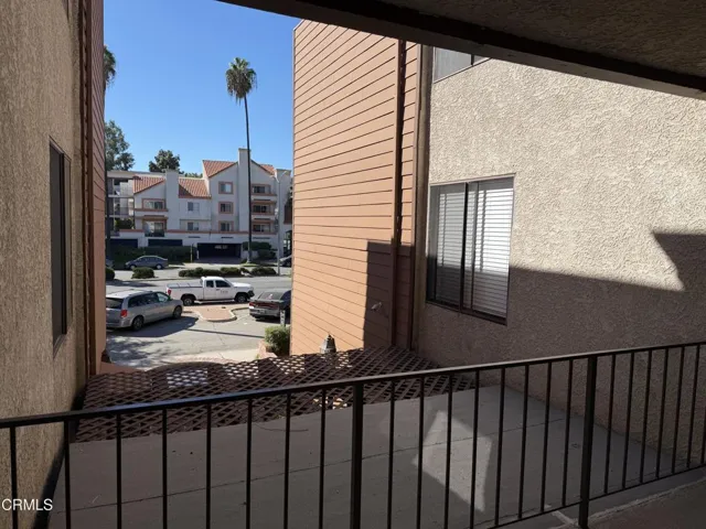 15155 Sherman Way 29, Los Angeles, California 91405 — photo 4