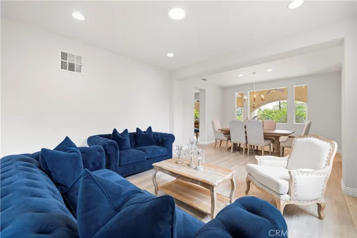 15660 Walt Court, Canyon Country, California 91387 — photo 5