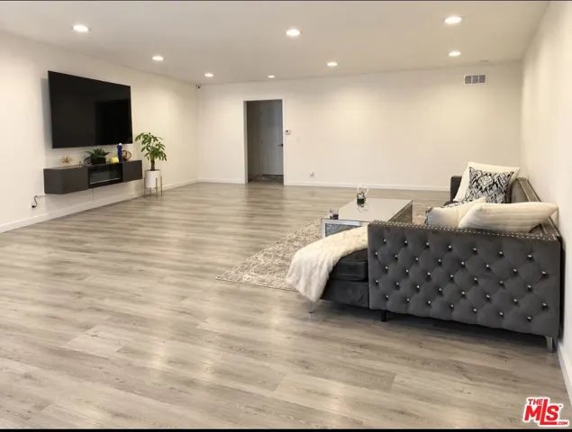 1118 S Holt Avenue 3, Los Angeles, California 90035 — photo 4
