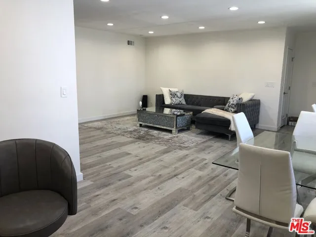 1118 S Holt Avenue 3, Los Angeles, California 90035 — photo 5