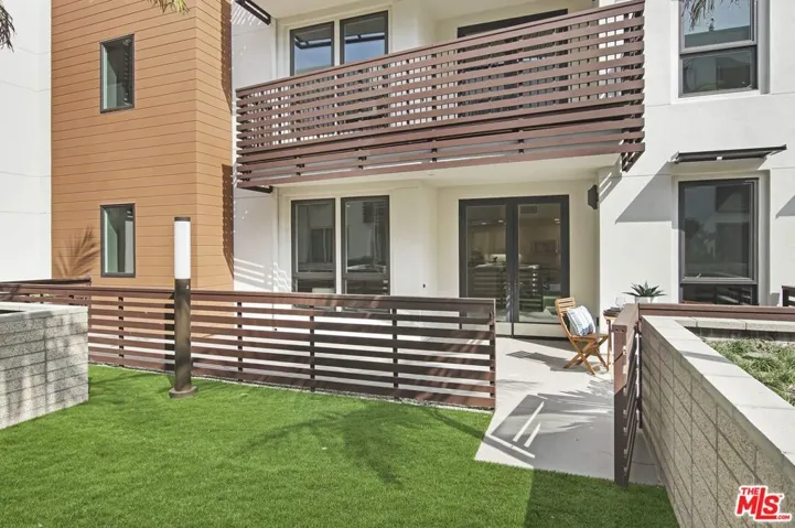 6030 Seabluff Drive 319, Los Angeles, California 90094 — photo 5