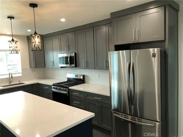 2451 N.orchard Drive, Burbank, California 91504 — photo 4