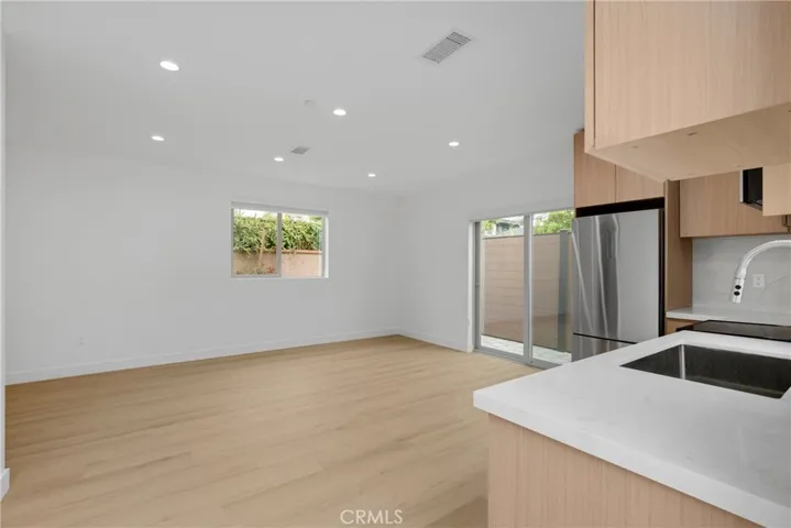 5224 Strohm Avenue, North Hollywood, California 91601 — photo 4