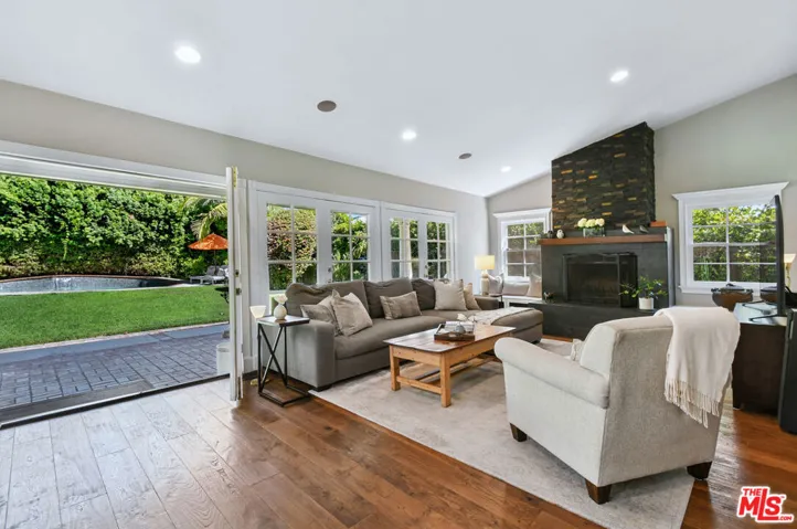 12359 Califa Street, Valley Village, California 91607 — photo 4