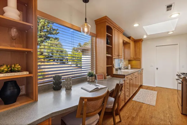 251 Dedalera Drive, Portola Valley, California 94028 — photo 5