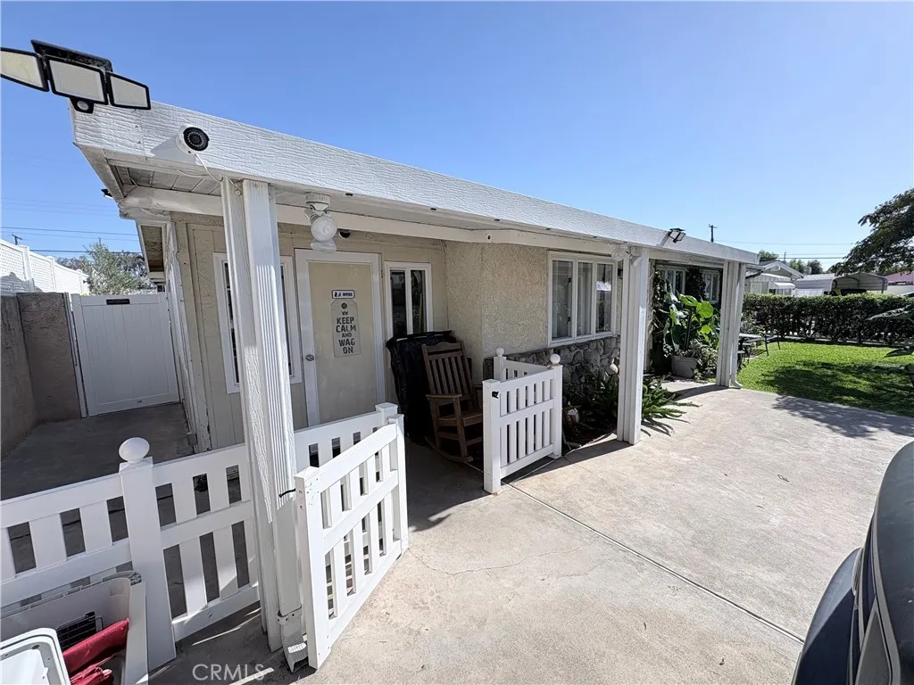 20312 Riverside Dr