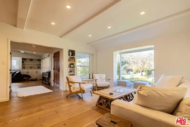 358 S Bentley Avenue, Los Angeles, California 90049 — photo 5