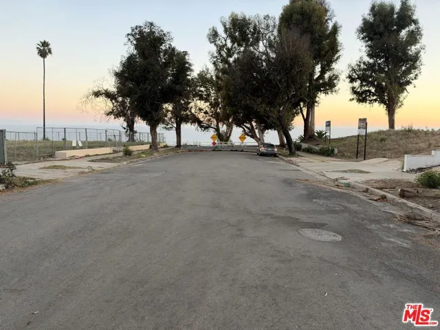 429 Via De La Paz, Pacific Palisades, California 90272 — photo 4