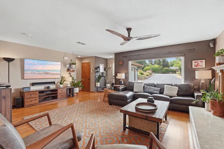 320 Apollo Drive, Vista, California 92084 — photo 5