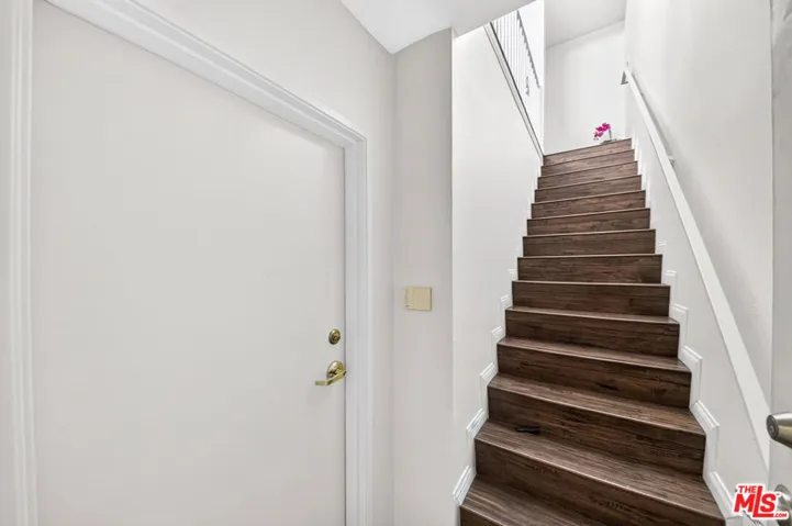 4823 Elmwood Avenue C, Los Angeles, California 90004 — photo 4