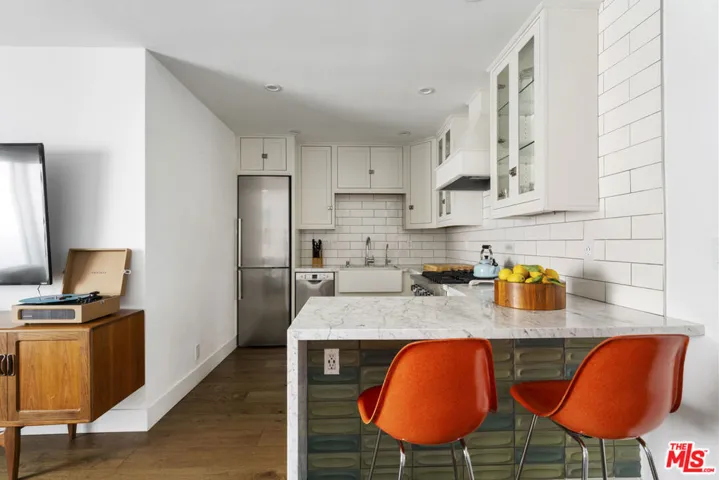 1929 Tamarind Avenue 8, Los Angeles, California 90068 — photo 4
