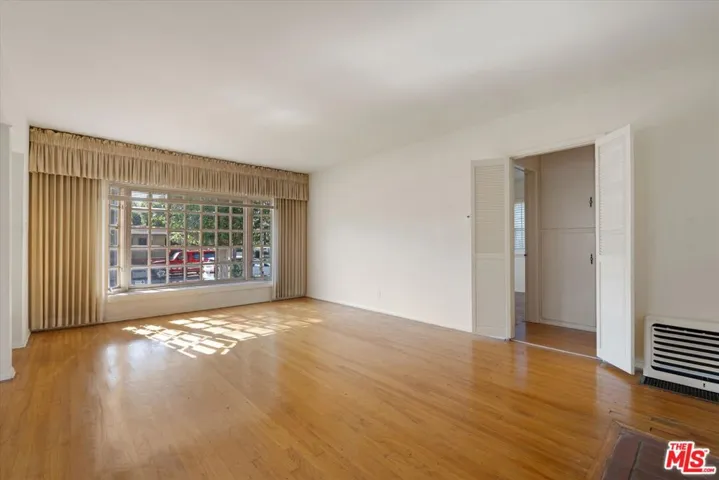 11827 Stanwood Drive, Los Angeles, California 90066 — photo 4