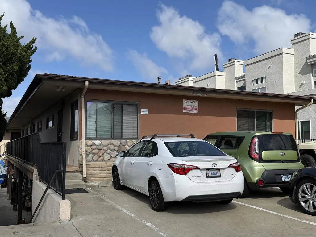 4826 Santa Cruz Ave