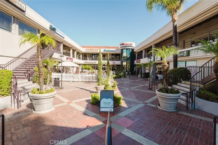 17175 Ventura Boulevard, Encino, California 91316 — photo 4
