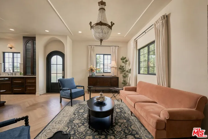 1358 S Ridgeley Drive, Los Angeles, California 90019 — photo 4
