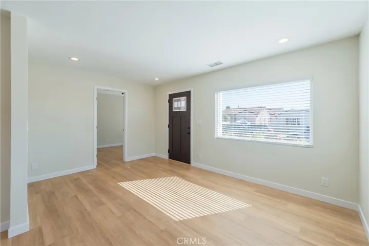 709 Fraser Avenue, Los Angeles, California 90022 — photo 4