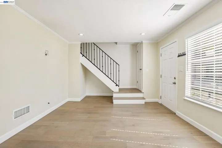 27827 Hummingbird Ct, Hayward, California 94545 — photo 5