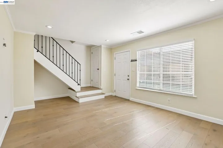 27827 Hummingbird Ct, Hayward, California 94545 — photo 4