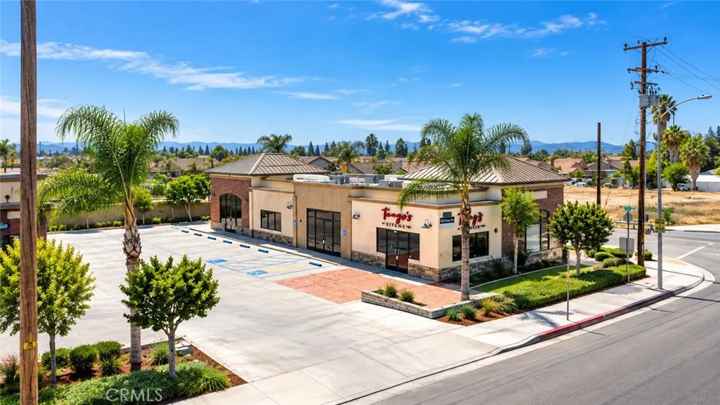 5511 W Mission Blvd #B/C