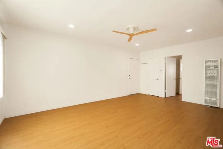 252 S Doheny Drive 5, Beverly Hills, California 90211 — photo 4