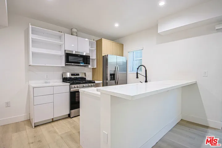 1321 N June Street 3, Los Angeles, California 90028 — photo 5