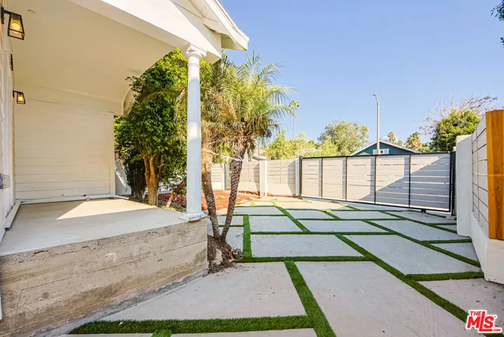 1323 N June Street, Los Angeles, California 90028 — photo 4