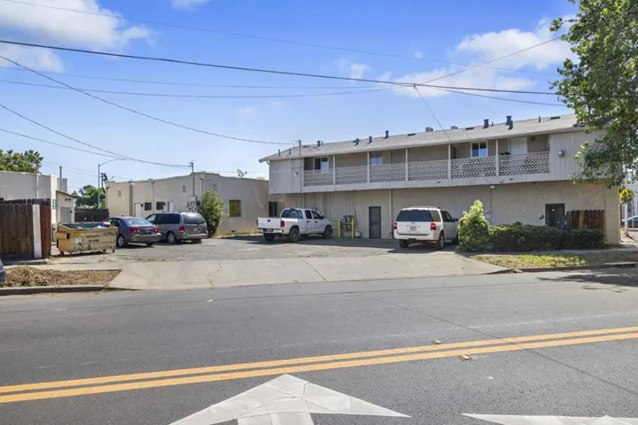 107 I Street, Modesto, California 95351 — photo 5