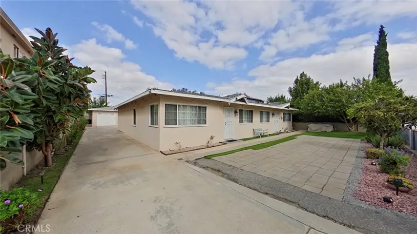 5633 Denny, North Hollywood, California 91601 — photo 5