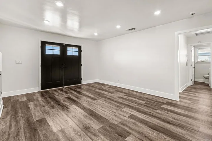 5206 La Paz Drive, San Diego, California 92114 — photo 4