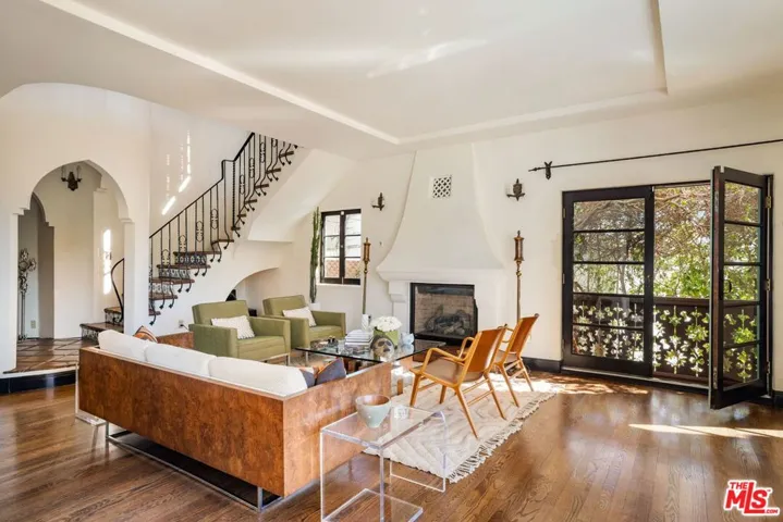 3313 Descanso Drive, Los Angeles, California 90026 — photo 4