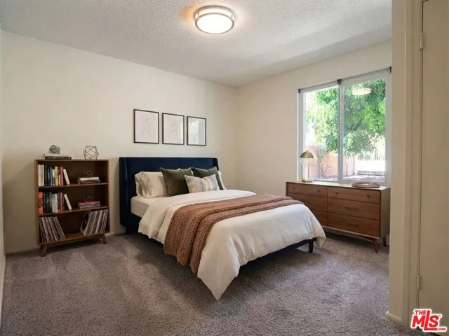 10933 Wellworth Avenue C, Los Angeles, California 90024 — photo 4