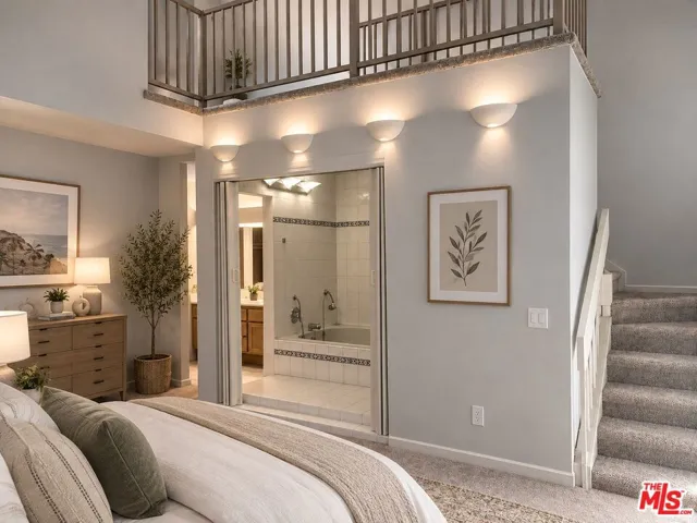 10933 Wellworth Avenue C, Los Angeles, California 90024 — photo 5