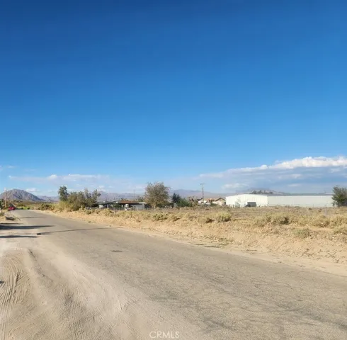 10425 Cody, Lucerne Valley, California 92356 — photo 4