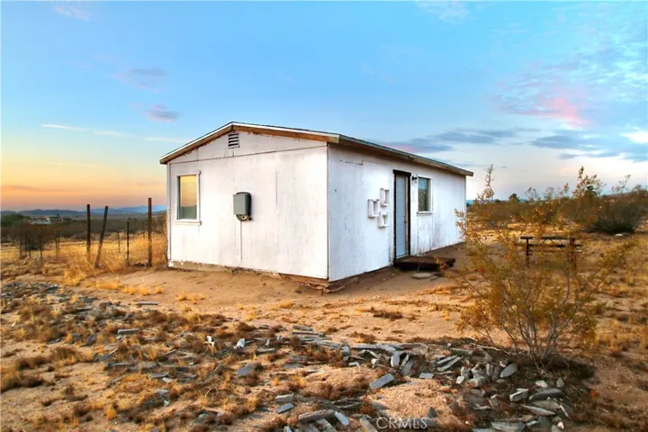 177 Cherokee, Yucca Valley, California 92284 — photo 4